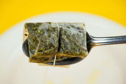 Zużyte torebki po herbacie – praktyczne wykorzystanie w domu w duchu zero waste